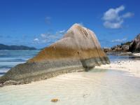 Keilförmige Granitgruppe an der Anse Source d'Argent - La Digue